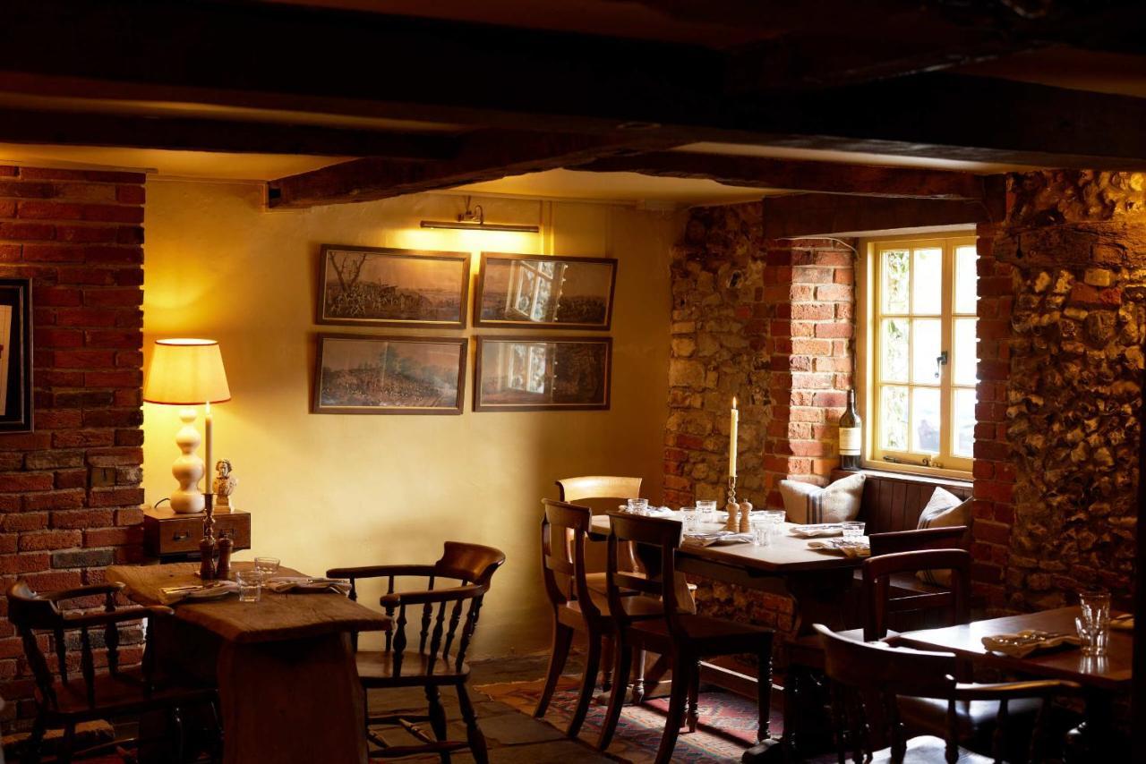 The Queen'S Head Broad Chalke Exteriör bild